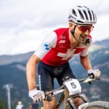 Nino Schurter courra une dernière fois devant son public avant de ranger son VTT (archives). KEYSTONE/MAXIME SCHMID